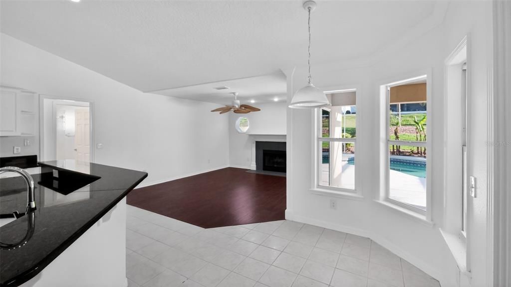 En Venta: $449,900 (3 camas, 2 baños, 1865 Pies cuadrados)