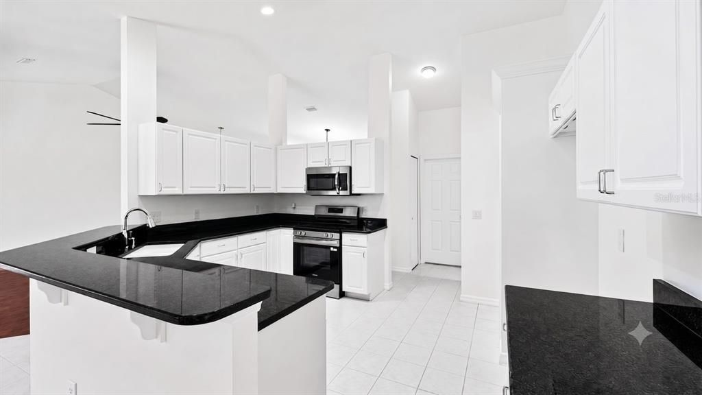 En Venta: $449,900 (3 camas, 2 baños, 1865 Pies cuadrados)