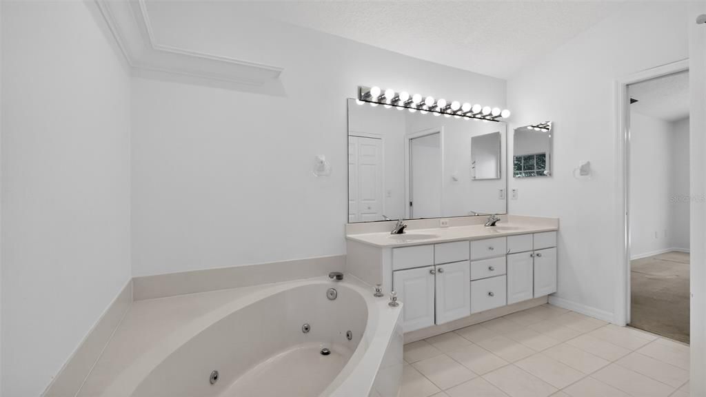 En Venta: $449,900 (3 camas, 2 baños, 1865 Pies cuadrados)