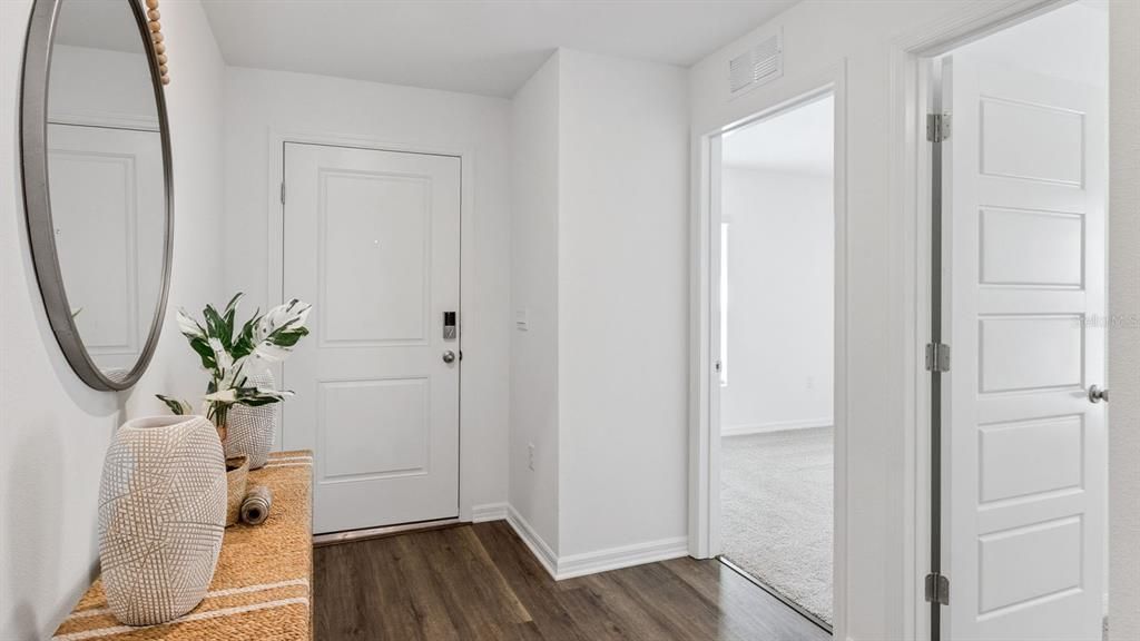 For Sale: $302,900 (5 beds, 2 baths, 1708 Square Feet)