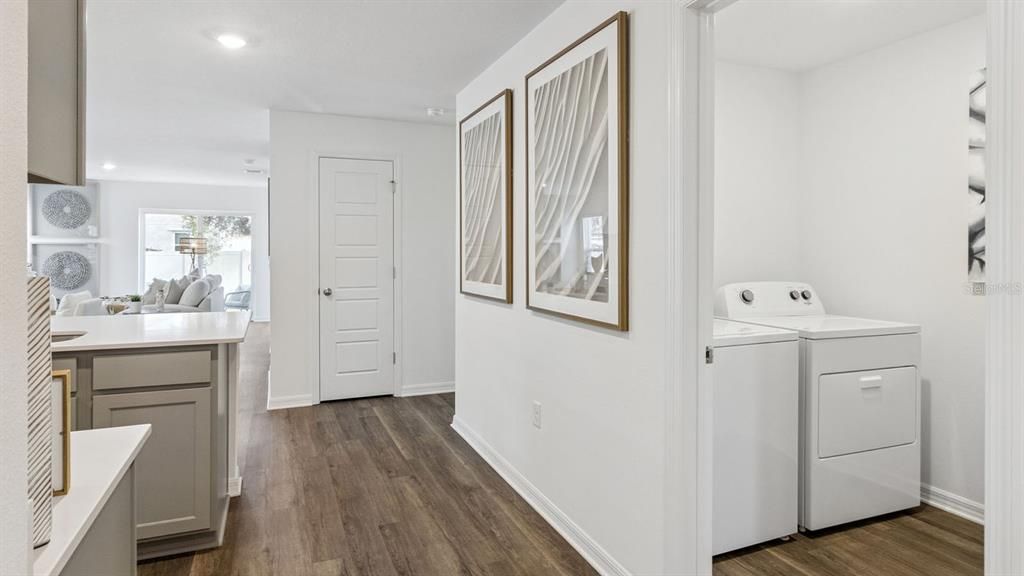 For Sale: $302,900 (5 beds, 2 baths, 1708 Square Feet)