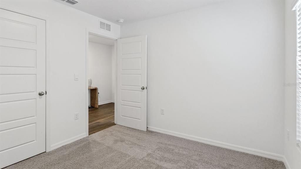 For Sale: $302,900 (5 beds, 2 baths, 1708 Square Feet)