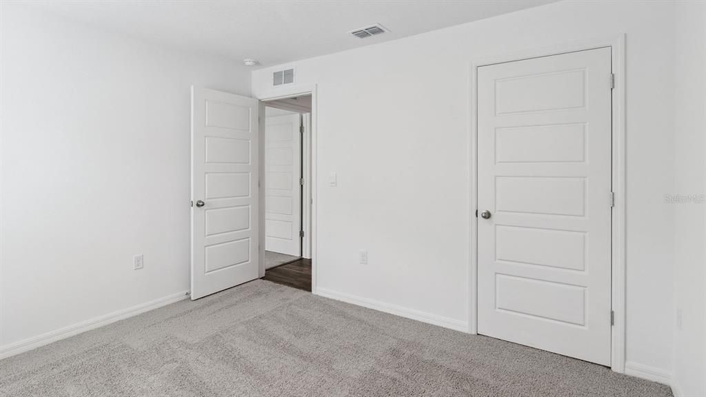 For Sale: $302,900 (5 beds, 2 baths, 1708 Square Feet)