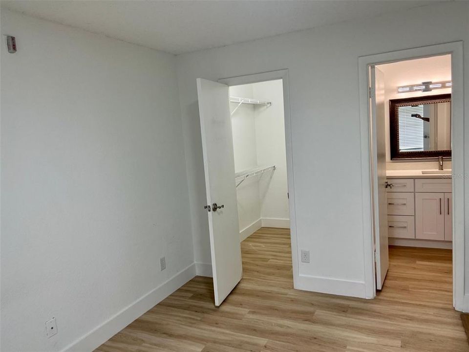 В аренду: $1,750 (2 спален, 2 ванн, 1067 Квадратных фут)