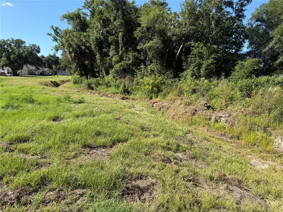 For Sale: $895,000 (0.61 acres)