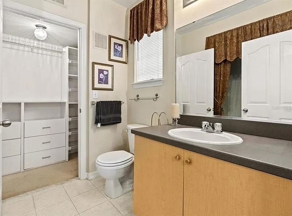 For Rent: $2,095 (2 beds, 2 baths, 1084 Square Feet)