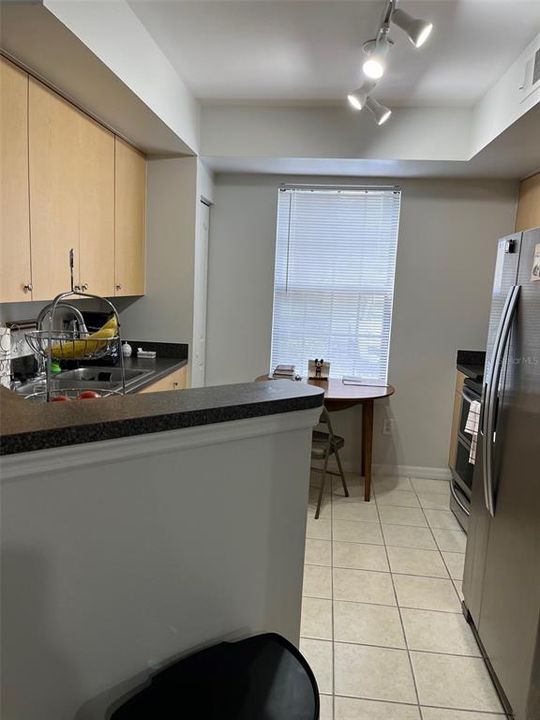 For Rent: $2,095 (2 beds, 2 baths, 1084 Square Feet)