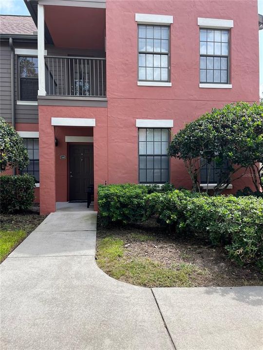 For Rent: $2,095 (2 beds, 2 baths, 1084 Square Feet)
