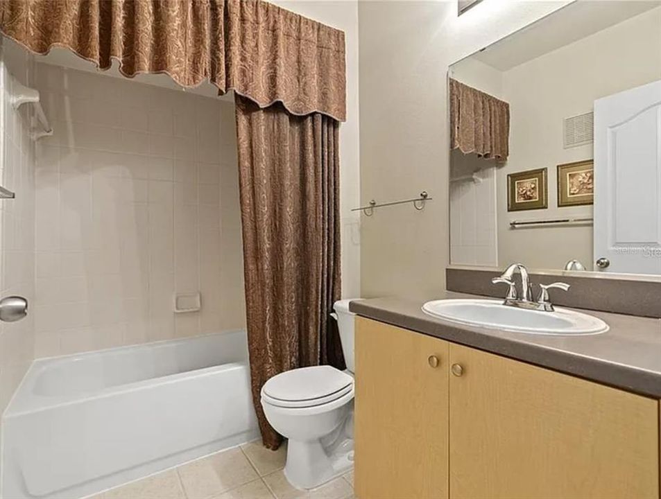 For Rent: $2,095 (2 beds, 2 baths, 1084 Square Feet)