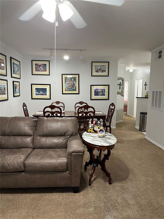 For Rent: $2,095 (2 beds, 2 baths, 1084 Square Feet)