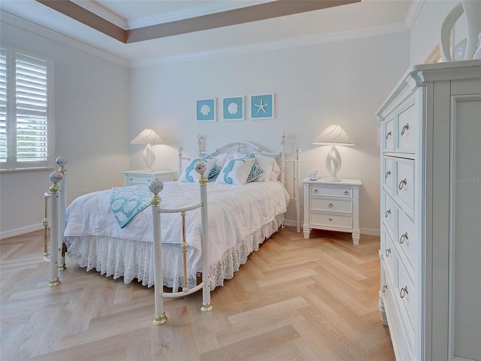 For Sale: $589,900 (4 beds, 2 baths, 2243 Square Feet)