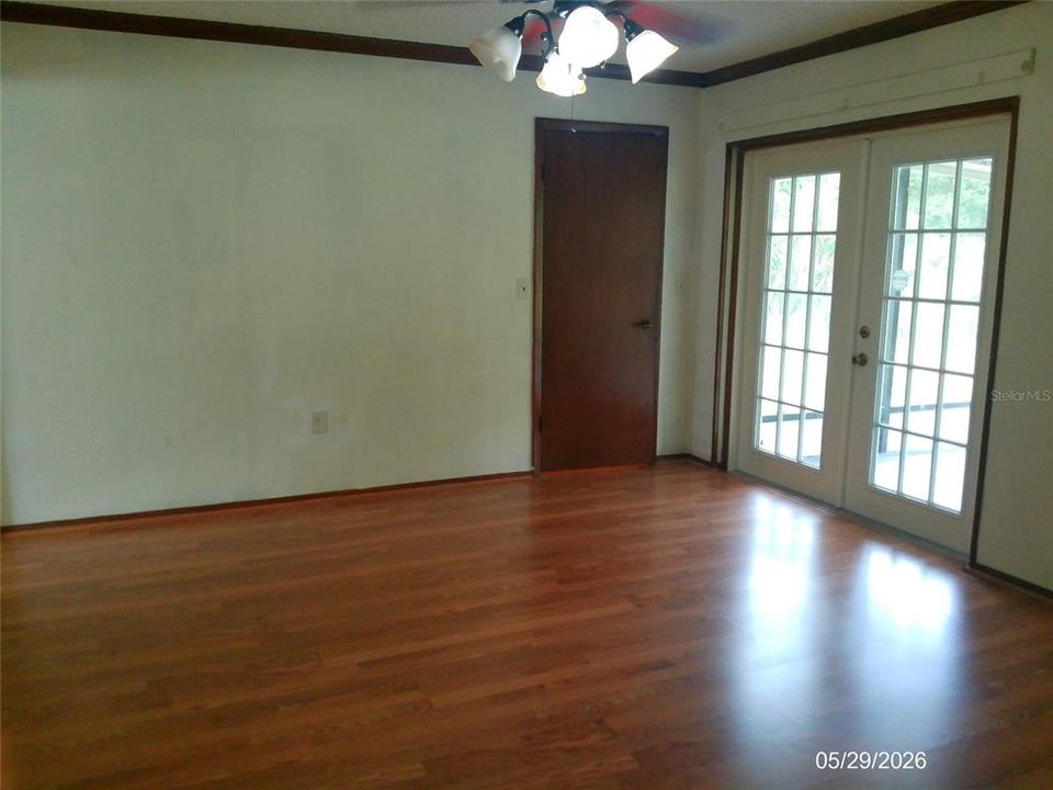 For Rent: $1,700 (3 beds, 2 baths, 1353 Square Feet)