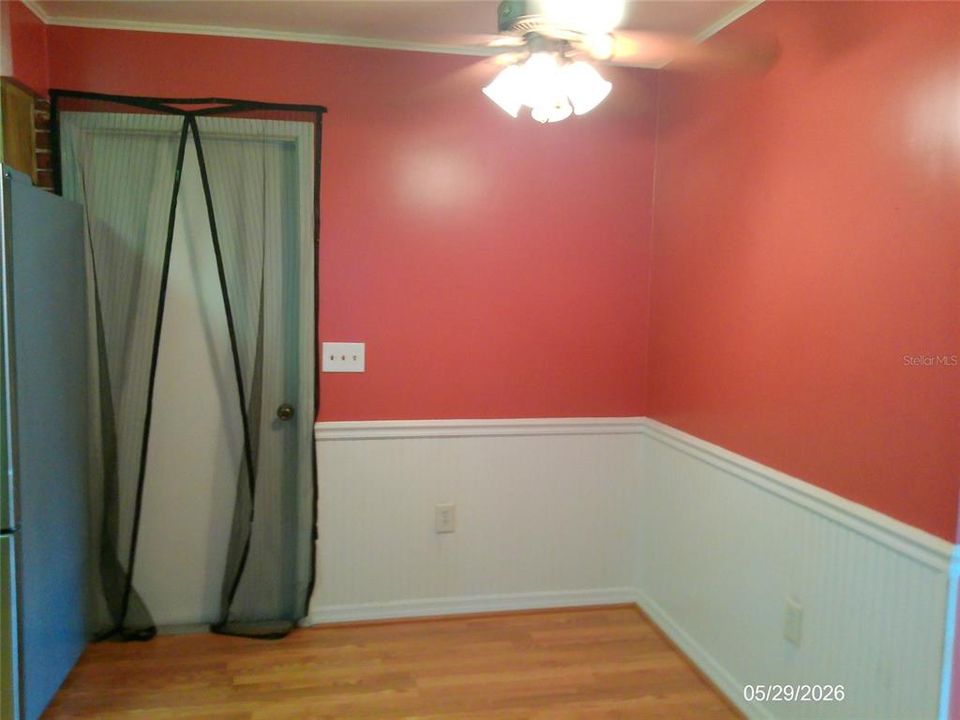 For Rent: $1,700 (3 beds, 2 baths, 1353 Square Feet)