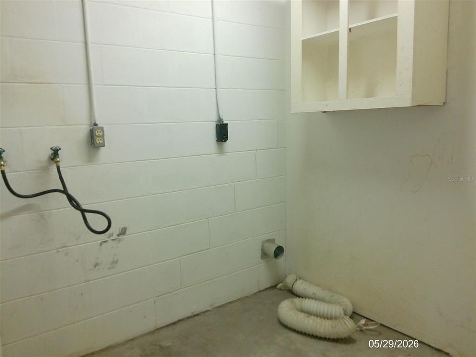 For Rent: $1,700 (3 beds, 2 baths, 1353 Square Feet)