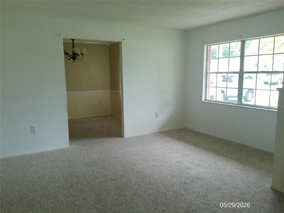 For Rent: $1,700 (3 beds, 2 baths, 1353 Square Feet)