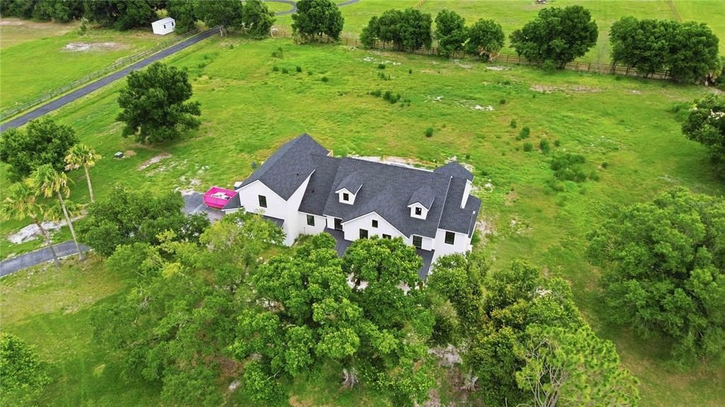 For Sale: $3,635,000 (6 beds, 4 baths, 4555 Square Feet)