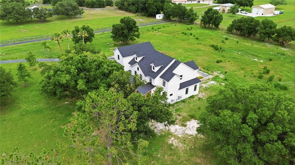 For Sale: $3,635,000 (6 beds, 4 baths, 4555 Square Feet)