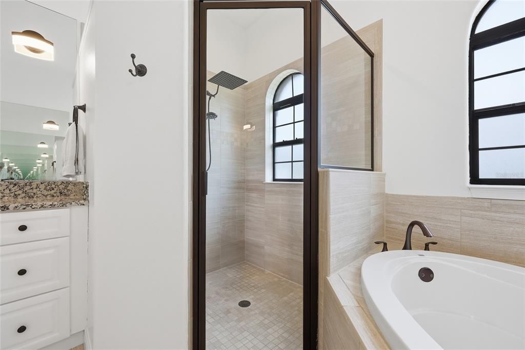 En Venta: $823,900 (4 camas, 3 baños, 2568 Pies cuadrados)