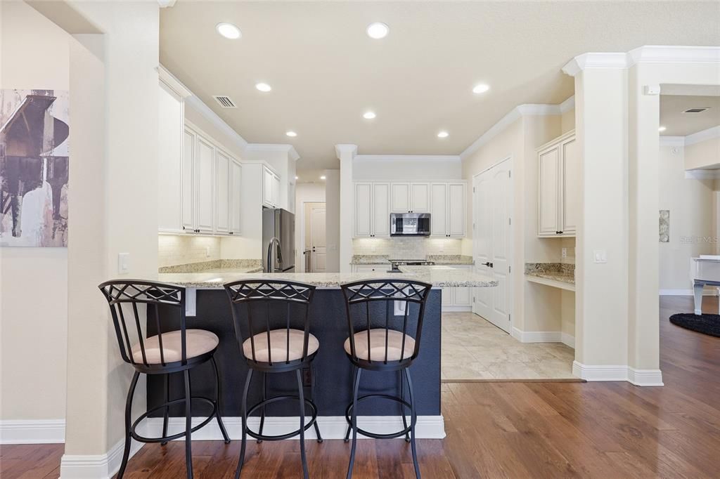 En Venta: $823,900 (4 camas, 3 baños, 2568 Pies cuadrados)