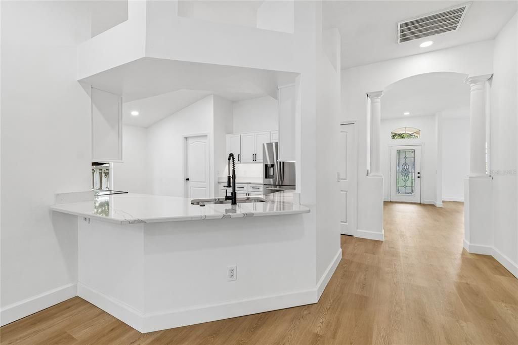 For Sale: $489,900 (4 beds, 2 baths, 2078 Square Feet)