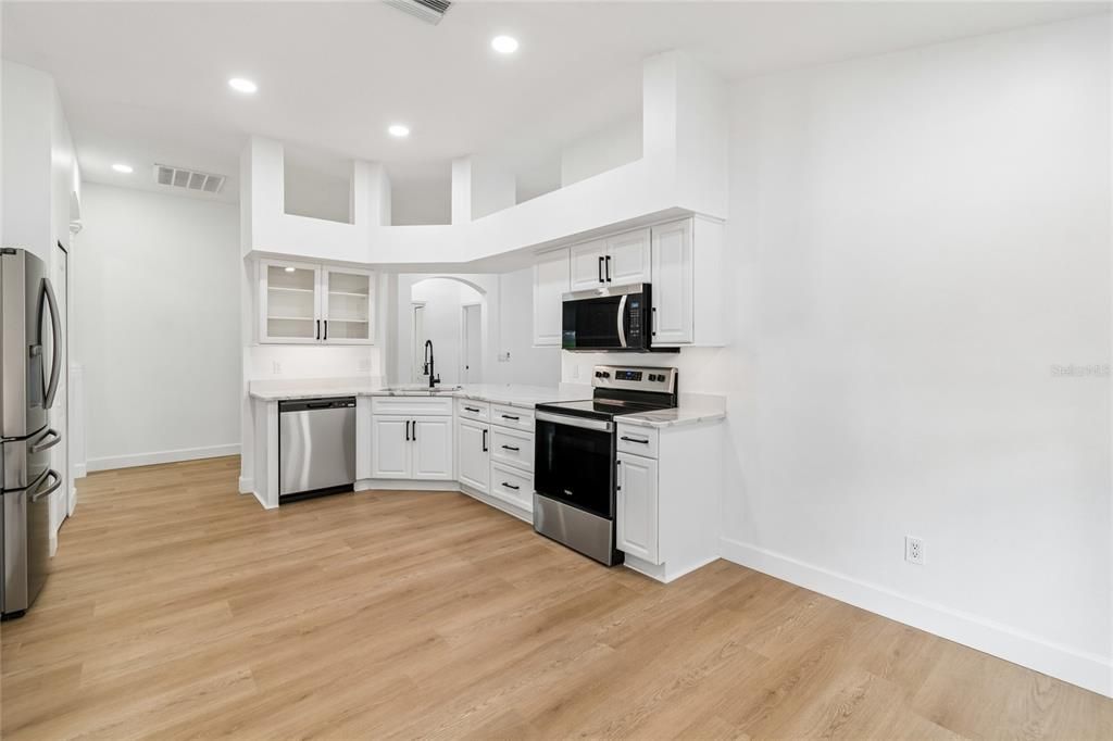 For Sale: $489,900 (4 beds, 2 baths, 2078 Square Feet)