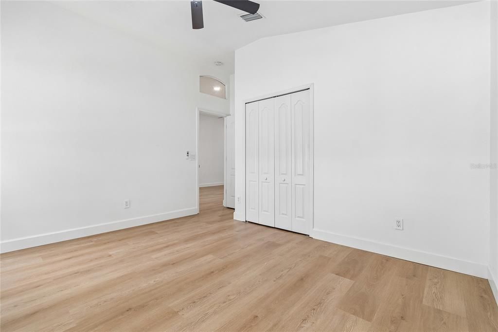 For Sale: $489,900 (4 beds, 2 baths, 2078 Square Feet)