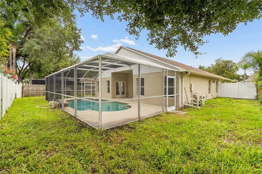 For Sale: $489,900 (4 beds, 2 baths, 2078 Square Feet)