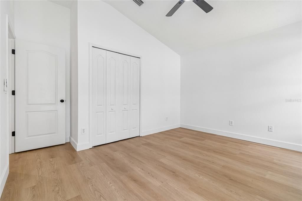 For Sale: $489,900 (4 beds, 2 baths, 2078 Square Feet)