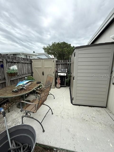 For Sale: $159,000 (2 beds, 2 baths, 1367 Square Feet)