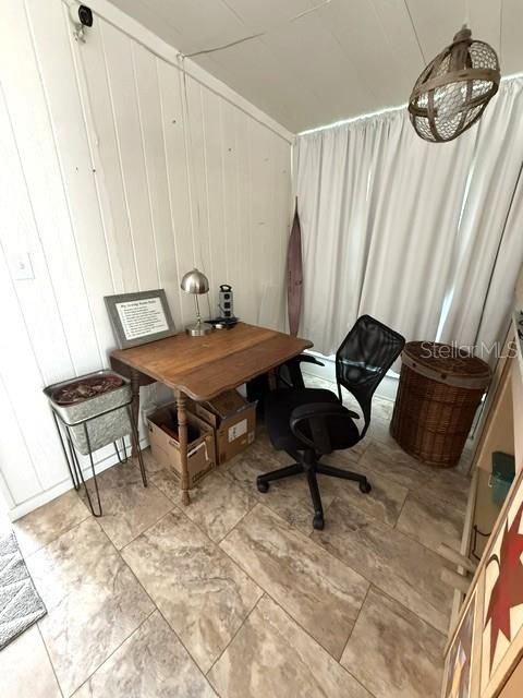For Sale: $159,000 (2 beds, 2 baths, 1367 Square Feet)