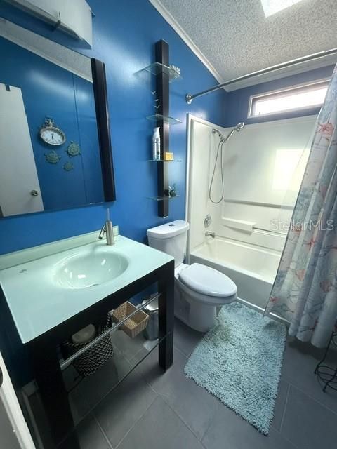 For Sale: $159,000 (2 beds, 2 baths, 1367 Square Feet)