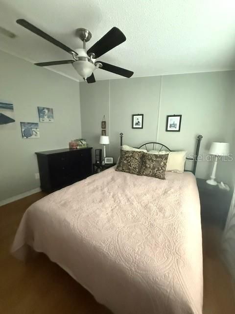 For Sale: $159,000 (2 beds, 2 baths, 1367 Square Feet)