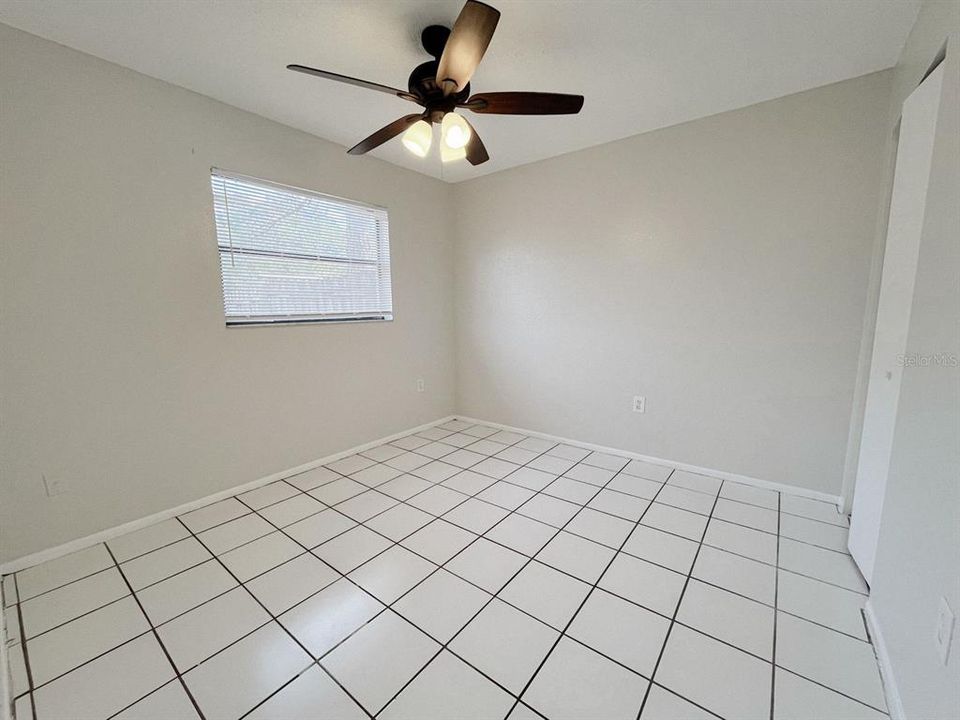 For Rent: $1,450 (2 beds, 1 baths, 1568 Square Feet)