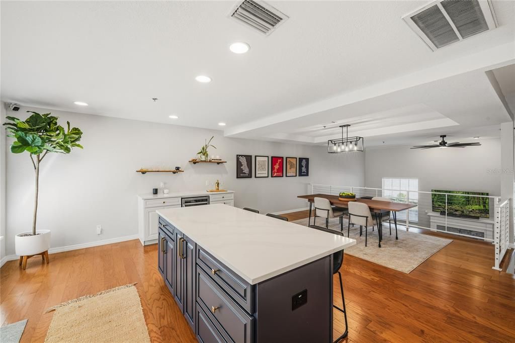 For Sale: $699,900 (3 beds, 2 baths, 2254 Square Feet)