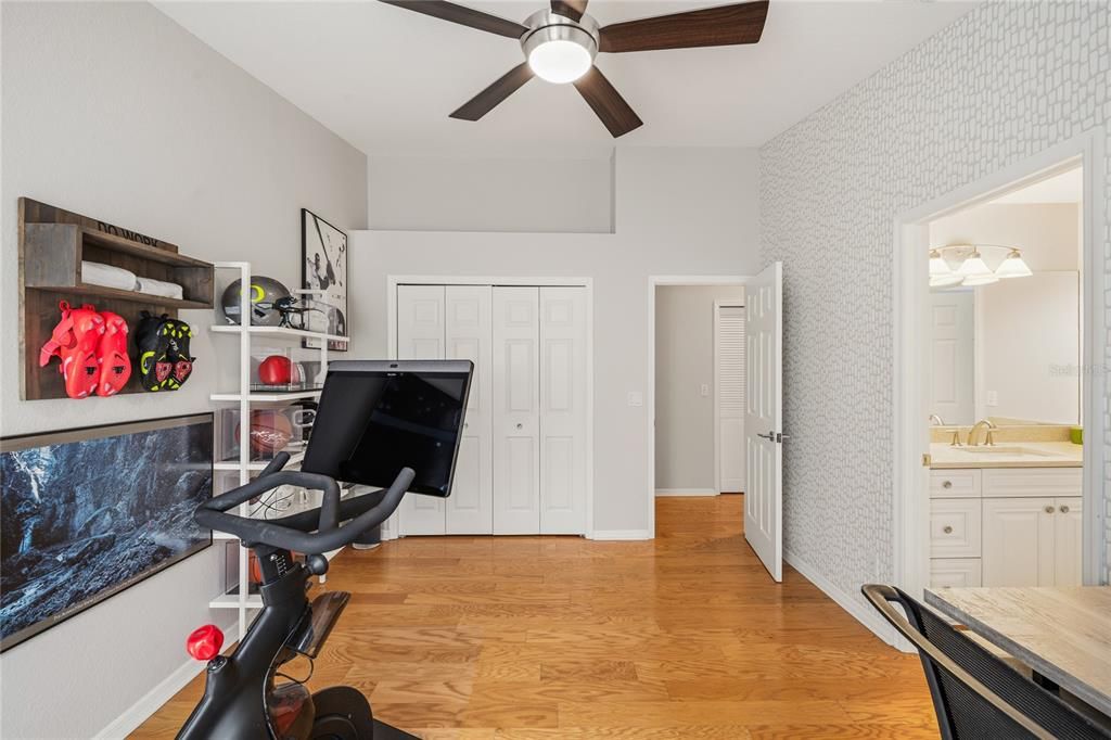 For Sale: $699,900 (3 beds, 2 baths, 2254 Square Feet)