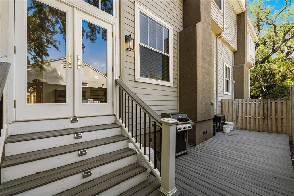 For Sale: $699,900 (3 beds, 2 baths, 2254 Square Feet)