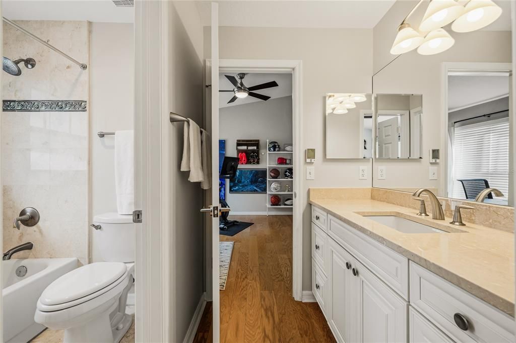 For Sale: $699,900 (3 beds, 2 baths, 2254 Square Feet)