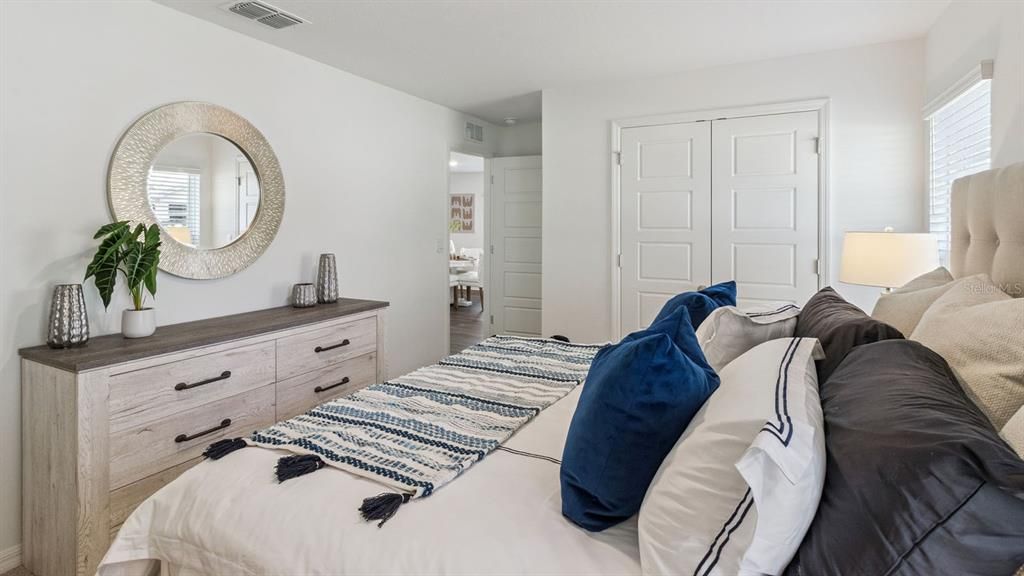 For Sale: $307,990 (5 beds, 2 baths, 1708 Square Feet)