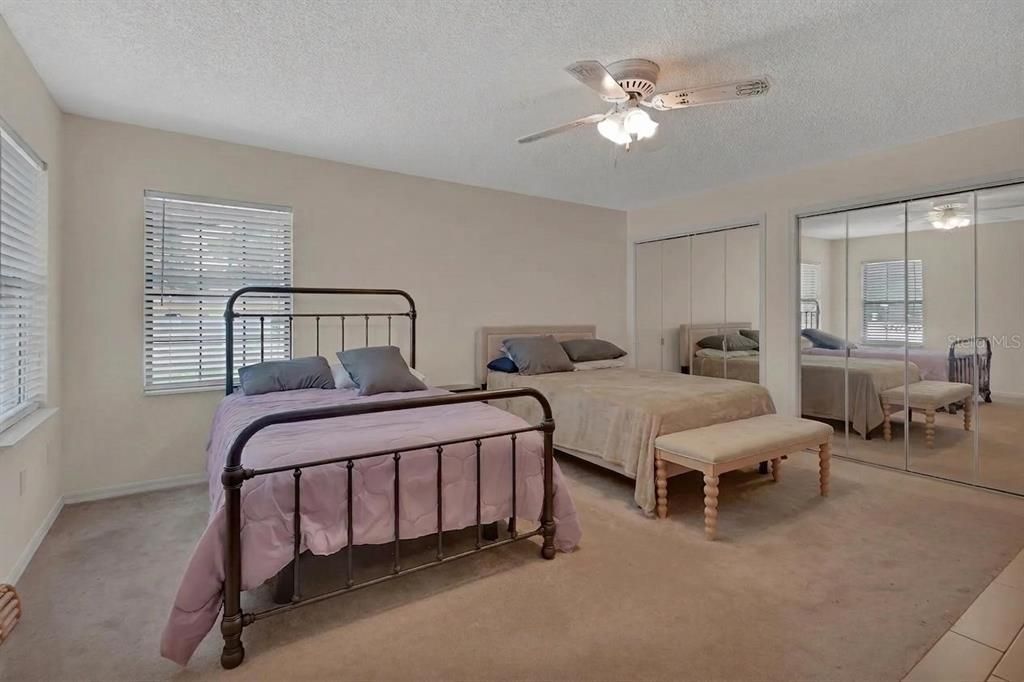 For Sale: $335,000 (3 beds, 2 baths, 1898 Square Feet)