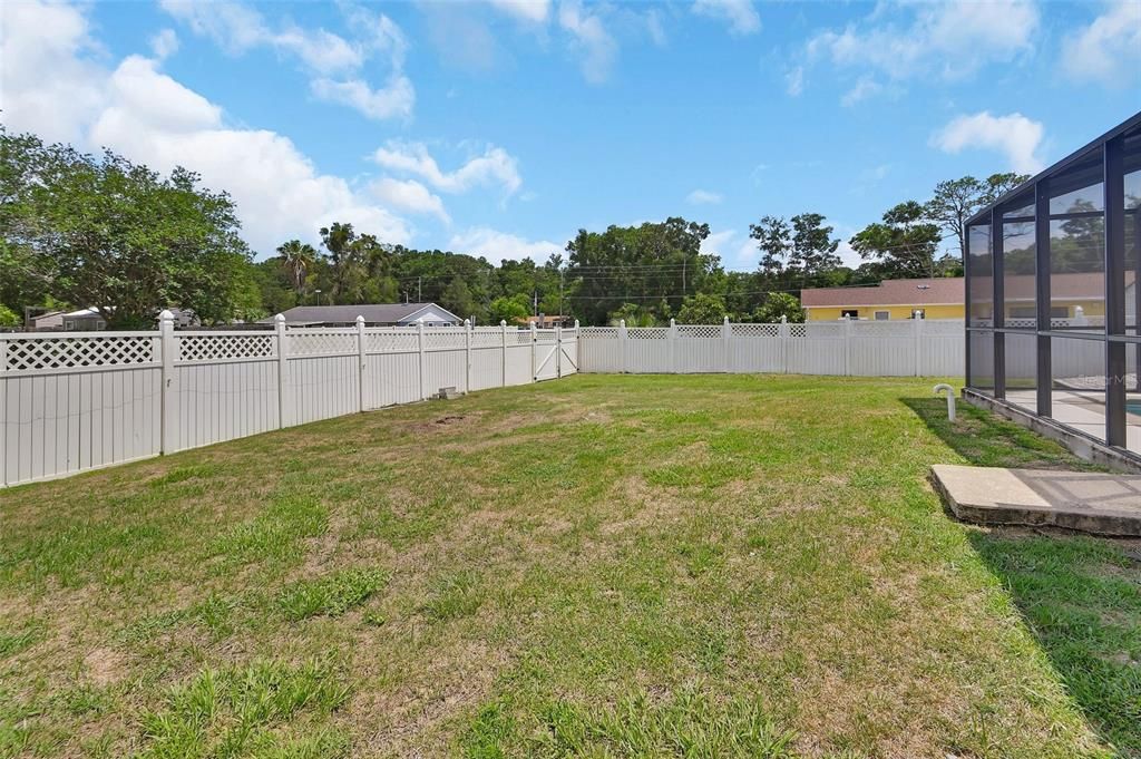 For Sale: $335,000 (3 beds, 2 baths, 1898 Square Feet)