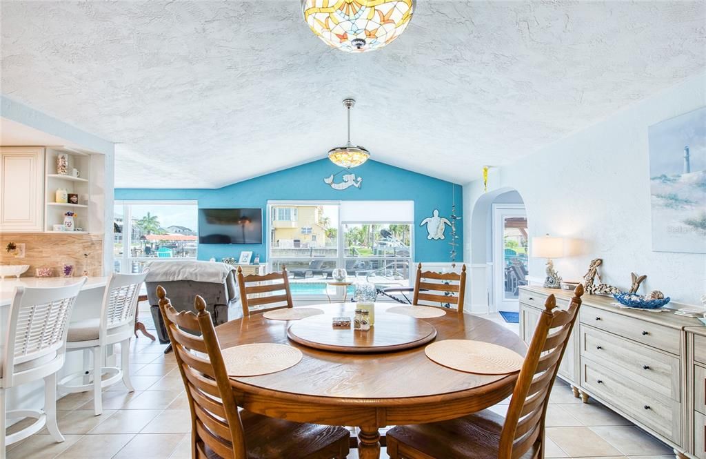 En Venta: $610,000 (2 camas, 2 baños, 1786 Pies cuadrados)