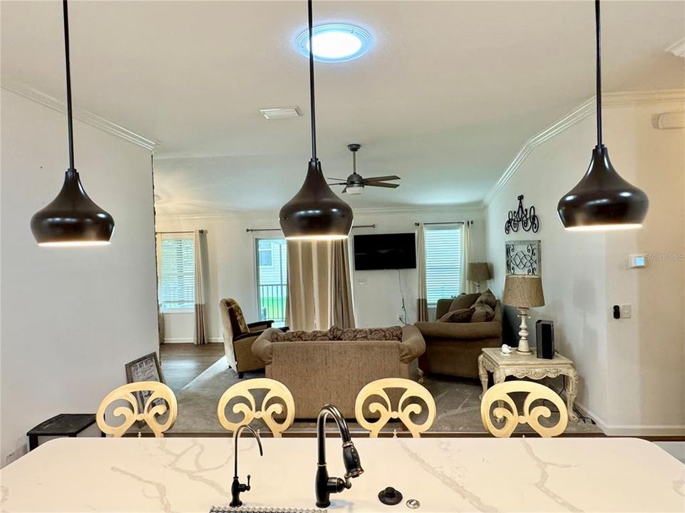 En Venta: $299,900 (2 camas, 2 baños, 1203 Pies cuadrados)