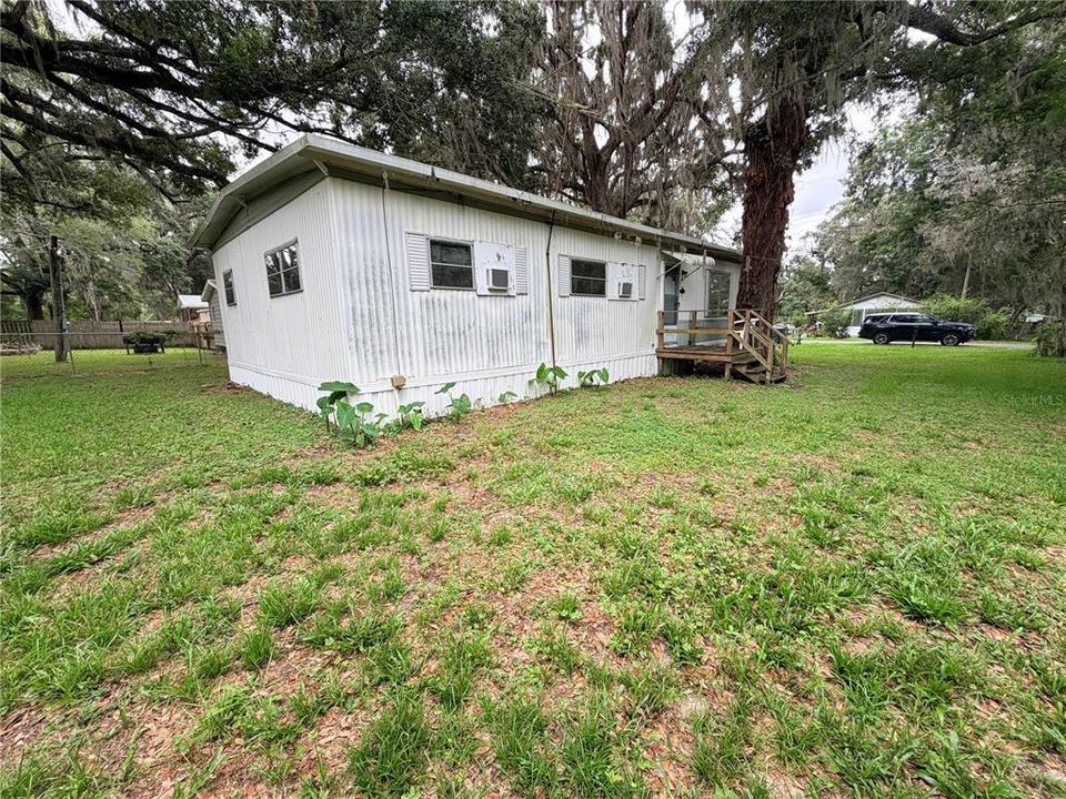 For Sale: $104,999 (2 beds, 2 baths, 1152 Square Feet)