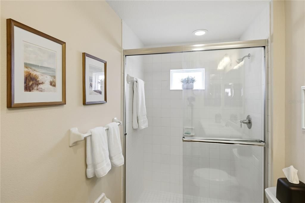 En Venta: $299,000 (2 camas, 2 baños, 1255 Pies cuadrados)