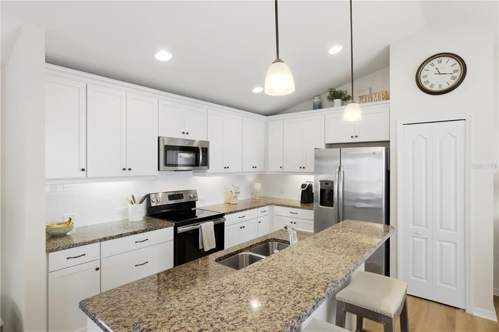 En Venta: $299,000 (2 camas, 2 baños, 1255 Pies cuadrados)