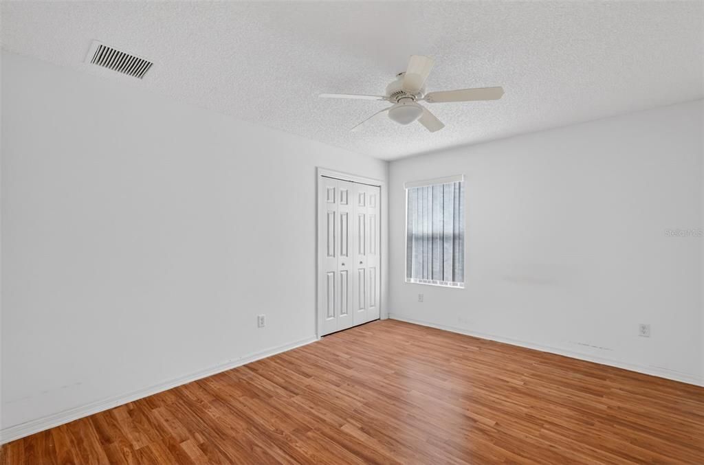 На продажу: $359,900 (3 спален, 2 ванн, 1607 Квадратных фут)