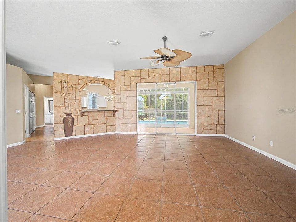 For Sale: $310,000 (3 beds, 2 baths, 1858 Square Feet)