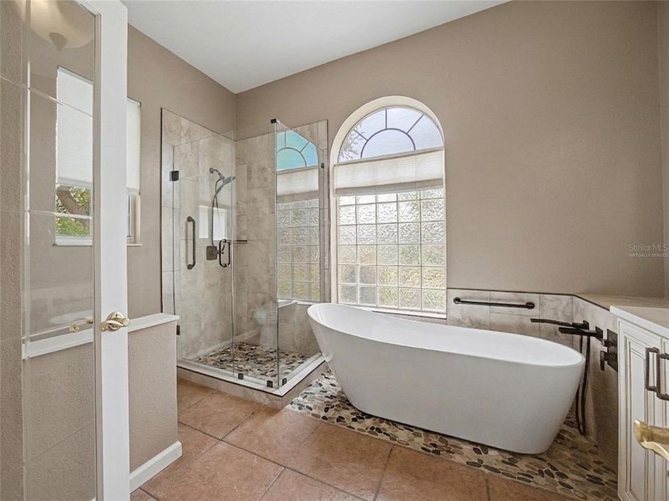 For Sale: $310,000 (3 beds, 2 baths, 1858 Square Feet)