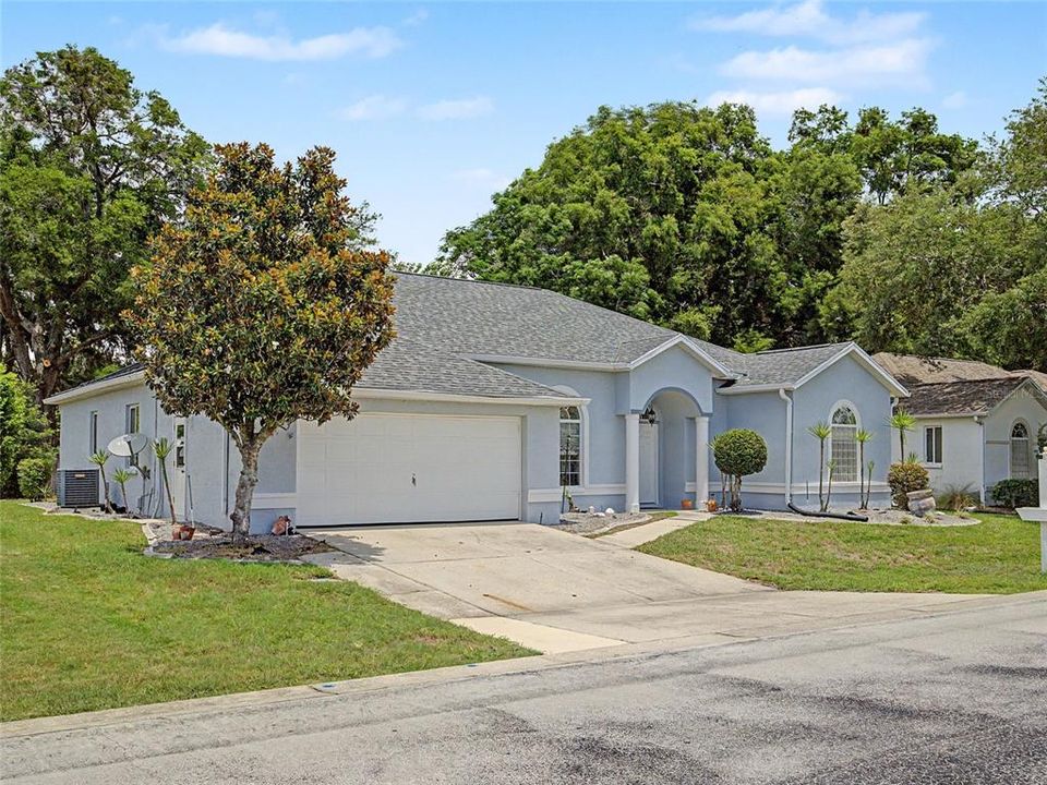 For Sale: $310,000 (3 beds, 2 baths, 1858 Square Feet)