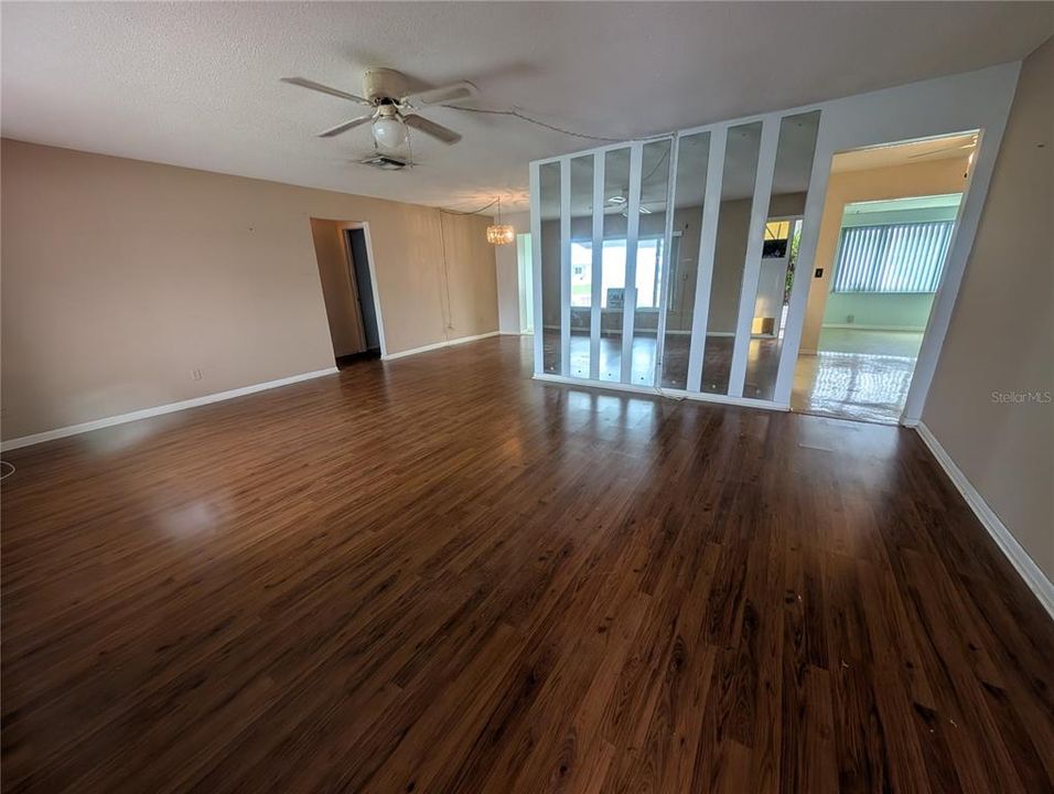 En Venta: $250,000 (2 camas, 2 baños, 1587 Pies cuadrados)